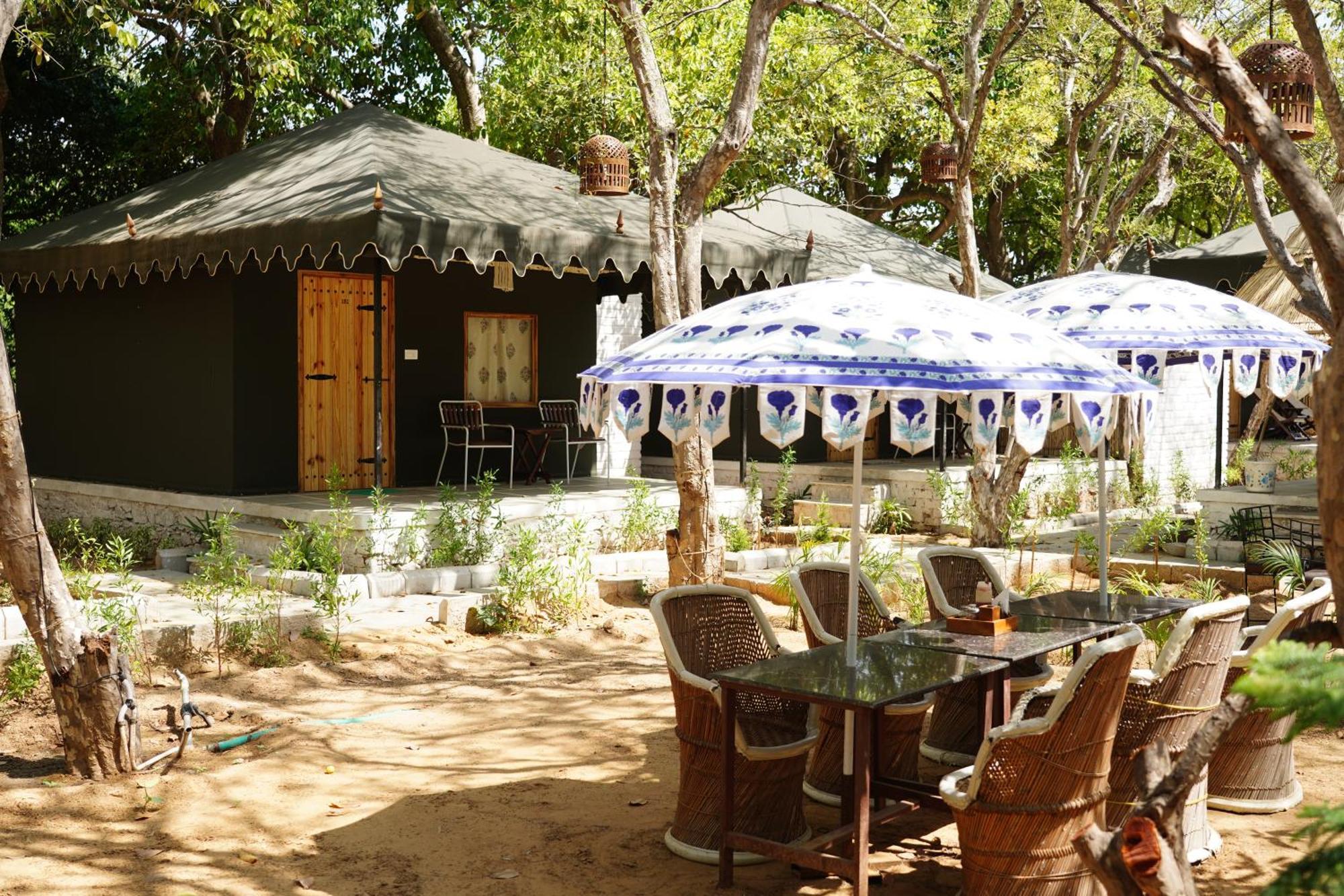 Heli Pushkar Hotel Ngoại thất bức ảnh