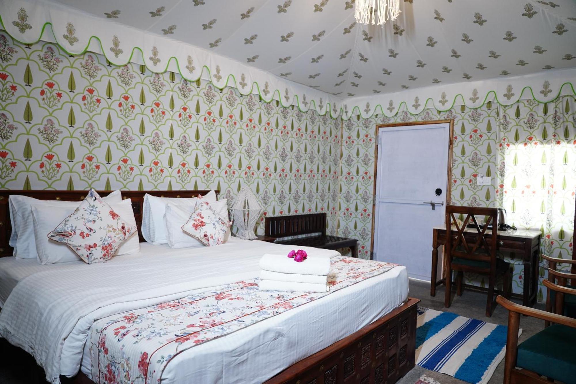Heli Pushkar Hotel Ngoại thất bức ảnh