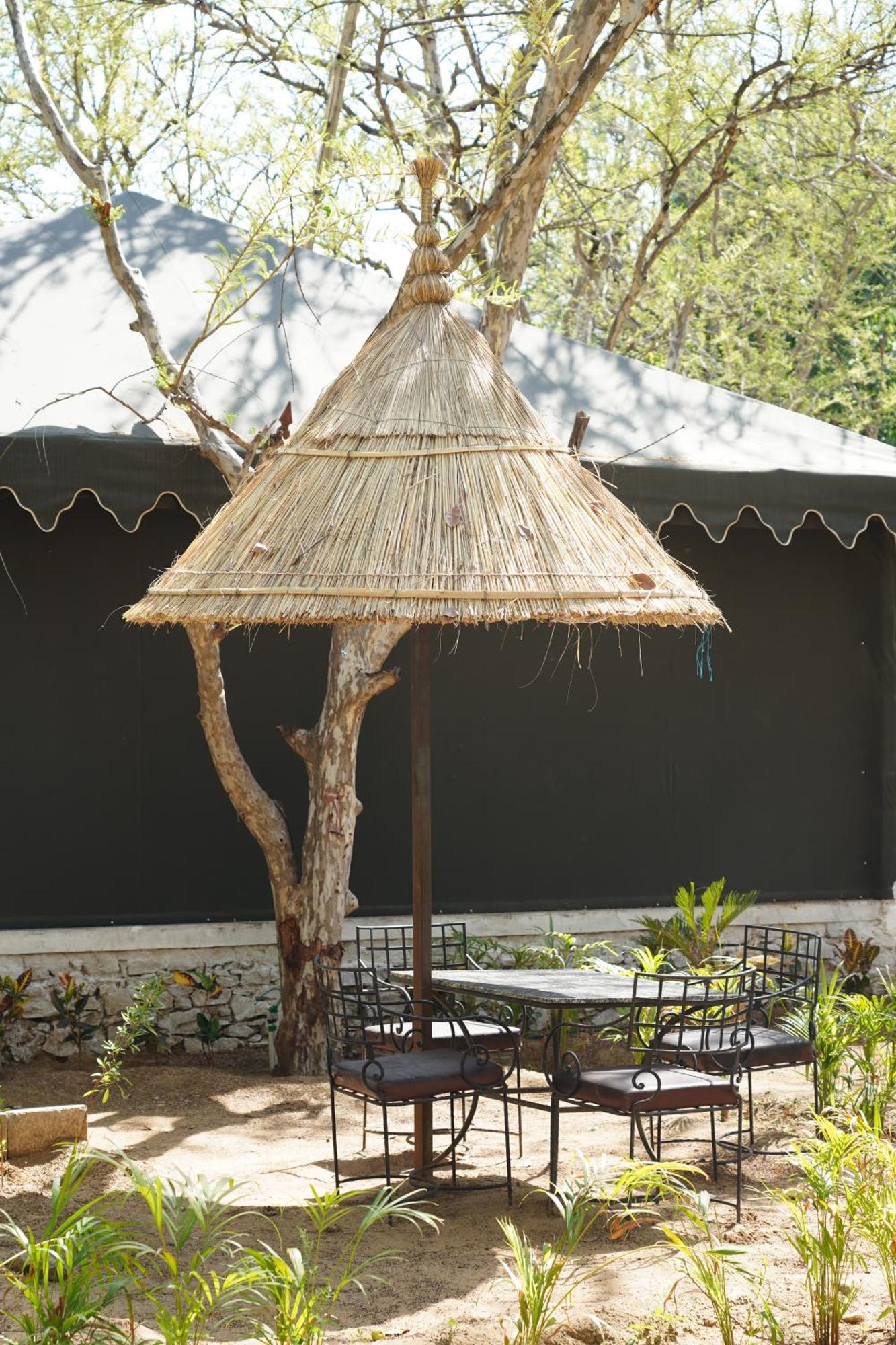 Heli Pushkar Hotel Ngoại thất bức ảnh