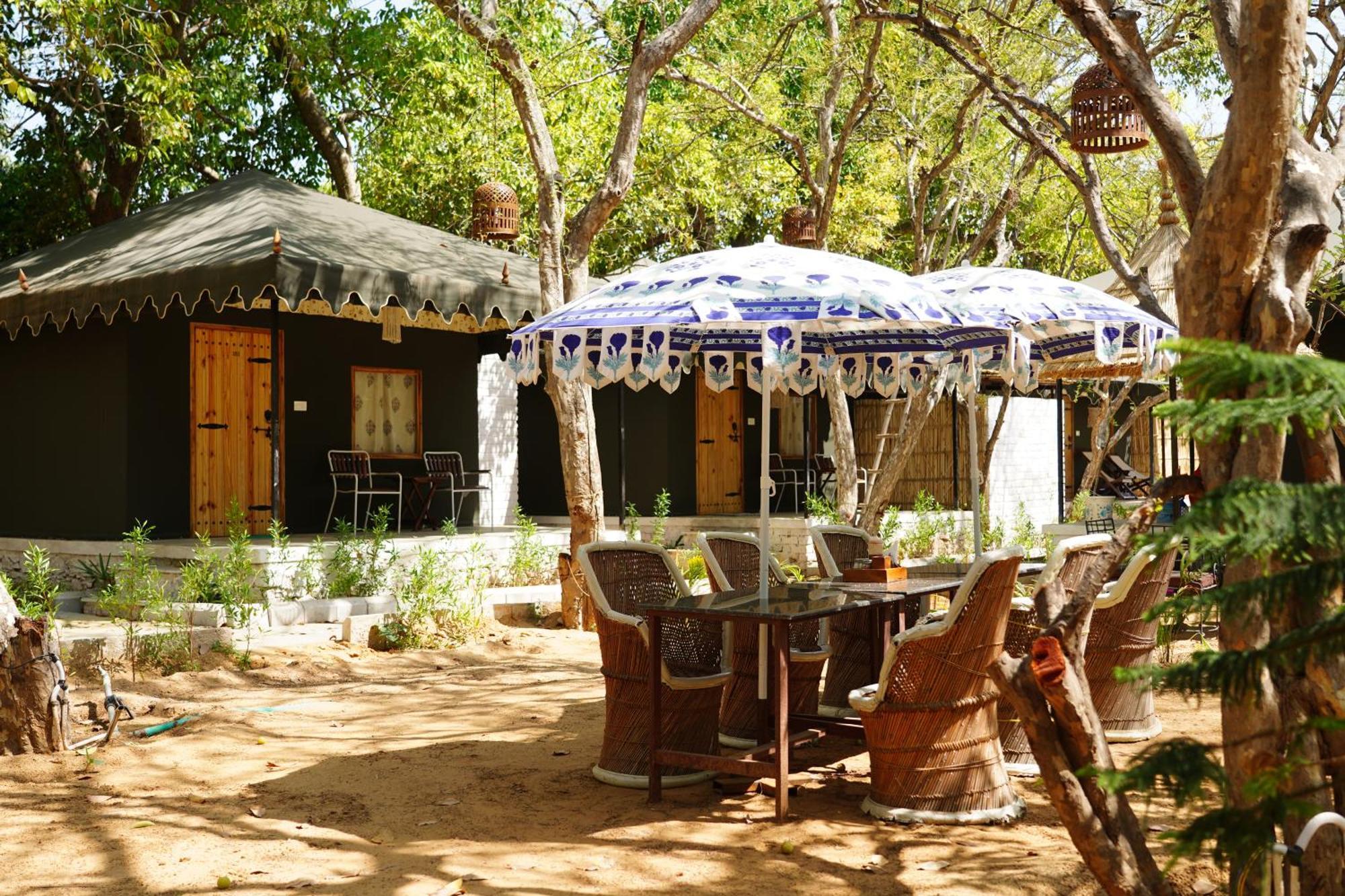 Heli Pushkar Hotel Ngoại thất bức ảnh
