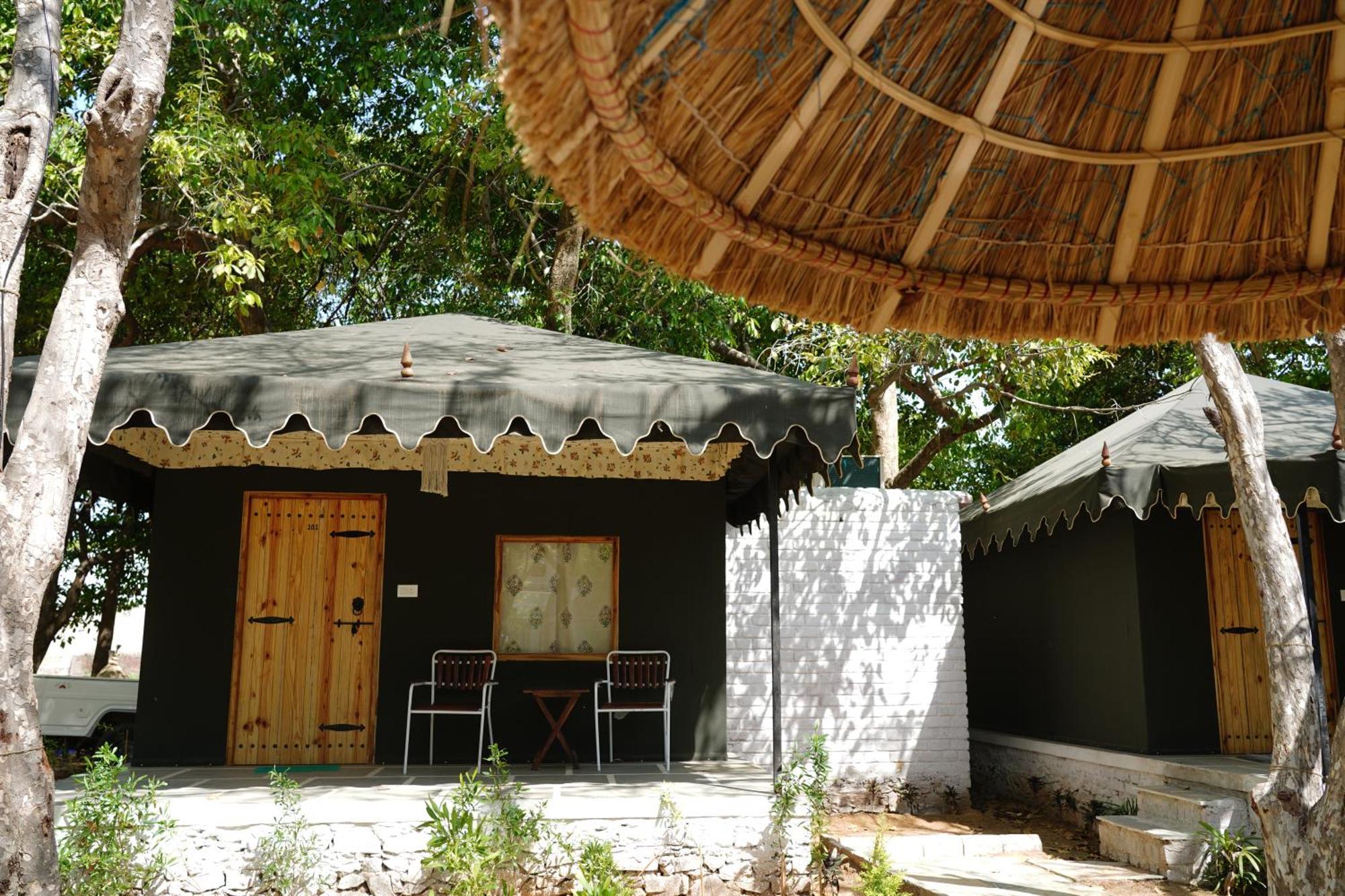 Heli Pushkar Hotel Ngoại thất bức ảnh